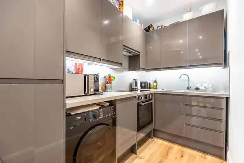 2 Double Bedroom Flat Bermondsey Private Balcony