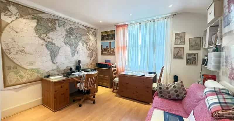 1 Bedroom Victorian Flat Hither Green SE13 - No Onward Chain