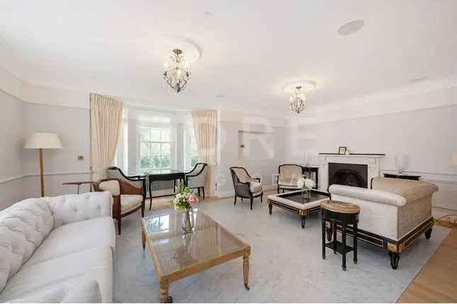 Flat for sale in Avenue Road, London NW8