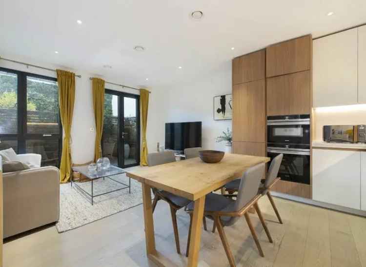 Spacious One Bedroom Apartment with Private Terrace and Concierge