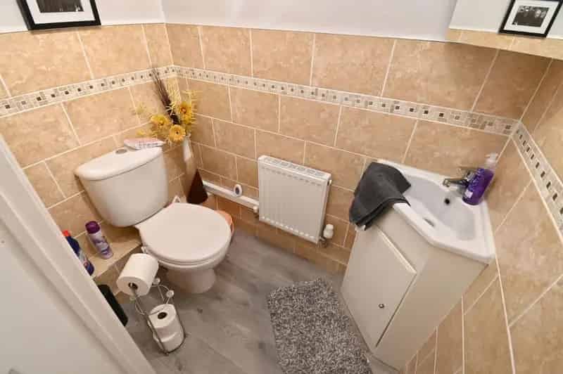 3 Bed House for Sale Modern Spacious Family Home