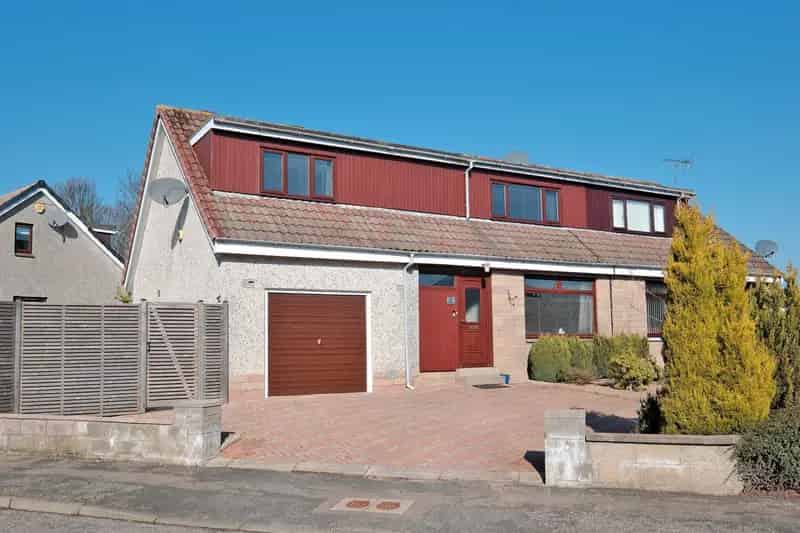4 Bedroom Semi Detached House in Dyce