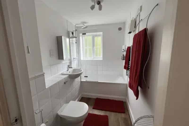 Two Bedroom Ground Floor Apartment Welwyn Village Near A1M