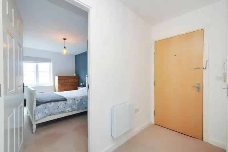 2 Bed Top Floor Apartment For Sale