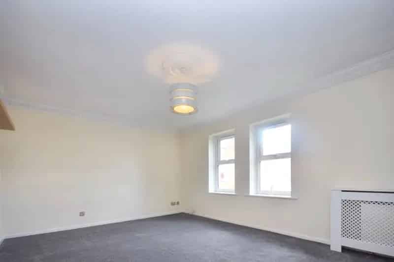 Two Bedroom Apartment for Sale No Onward Chain