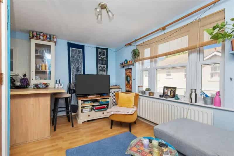 2 Bedroom Maisonette for Sale in Brighton