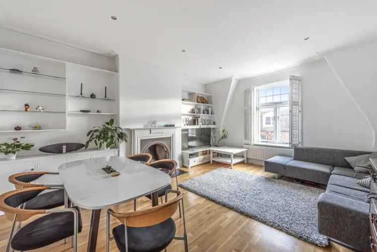 Spacious 3-Bed Top Floor Flat South Hampstead