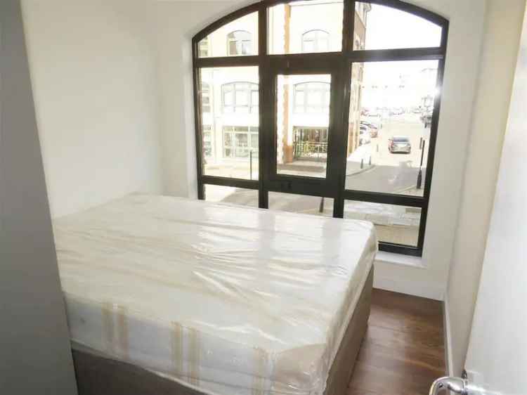 Luxury Furnished Apartment Hemel Hempstead Modern Kitchen Parking