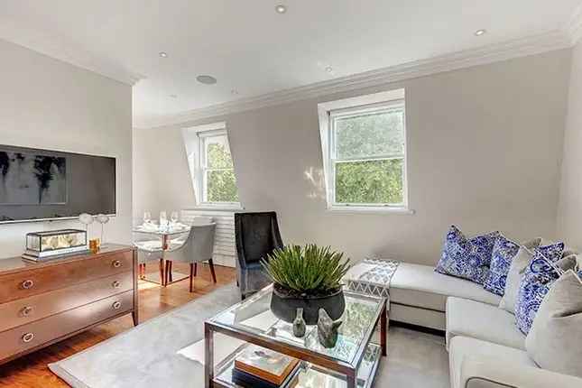 Flat to rent in Kensington Gardens Square, London W2