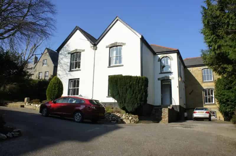 1 Bedroom Flat For Sale Near City Centre