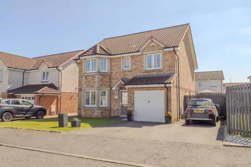 4 Bedroom Detached Villa For Sale