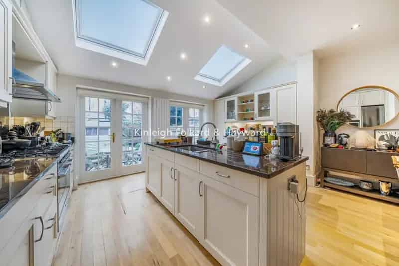 4 Bedroom Family Home Southfields Garden Great Schools Transport Links