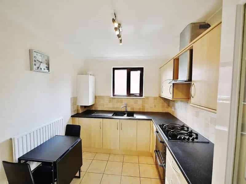 1 Bedroom Maisonette Near Brentwood Station