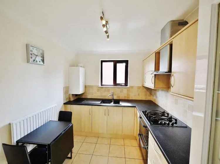 1 Bedroom Maisonette Near Brentwood Station