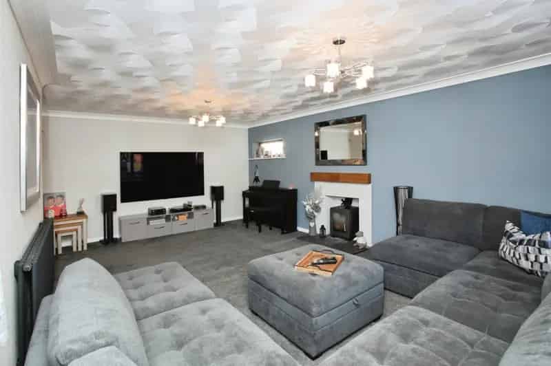 4 Bedroom Detached House with Double Garage and Stunning Views