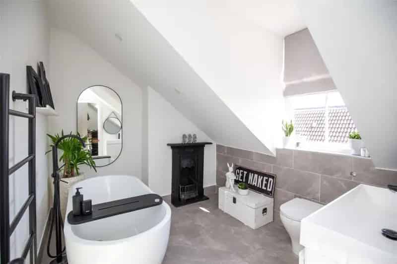 3 Bedroom Maisonette for Sale Near Durdham Downs