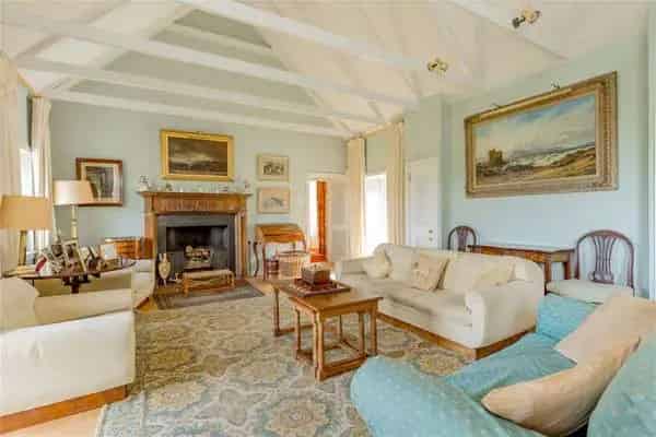 Barnweil House: Georgian Country House with 9.6 Acres