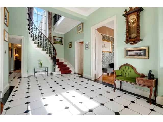 8 Bedroom Detached House For Sale by Auction