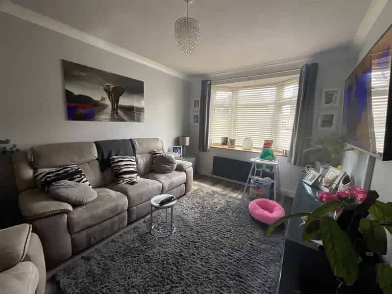 3 Bedroom Terraced House for Sale Near Upminster Bridge Station