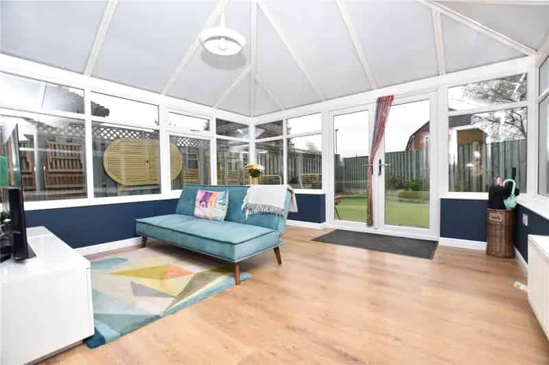 Extended 3-Bed Detached House in Morley