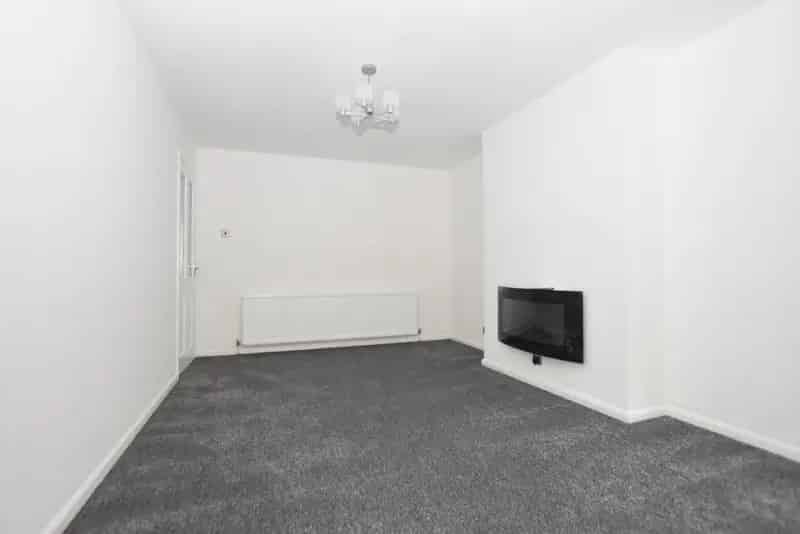2 Bedroom Detached Bungalow To Let