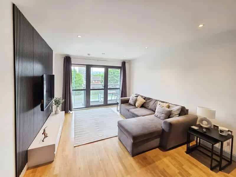 2 Bedroom Flat To Rent Liverpool City Centre Parking