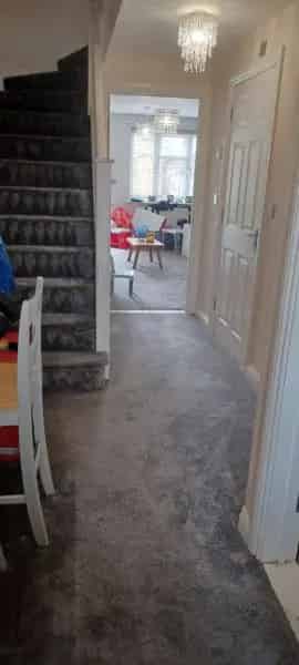 2 Bedroom End Terrace House Near Schools and Shops