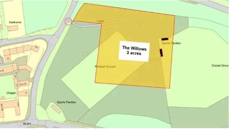 3 Acres of Land with Outbuilding Heytesbury Wiltshire