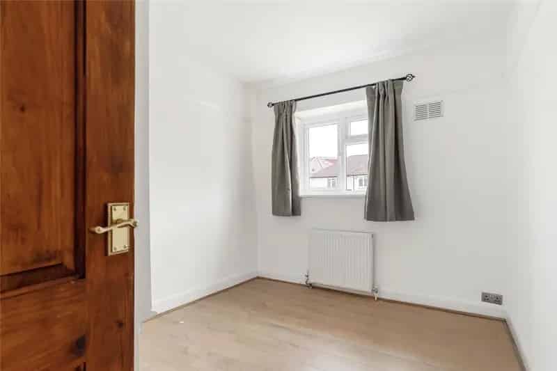 3 bedroom house in London