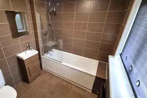 2 Bedroom House 80m² Aberdeen Private Garden Parking