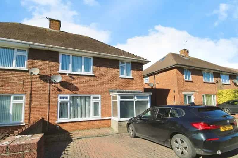 3 Bedroom Semi-Detached House Llanrumney
