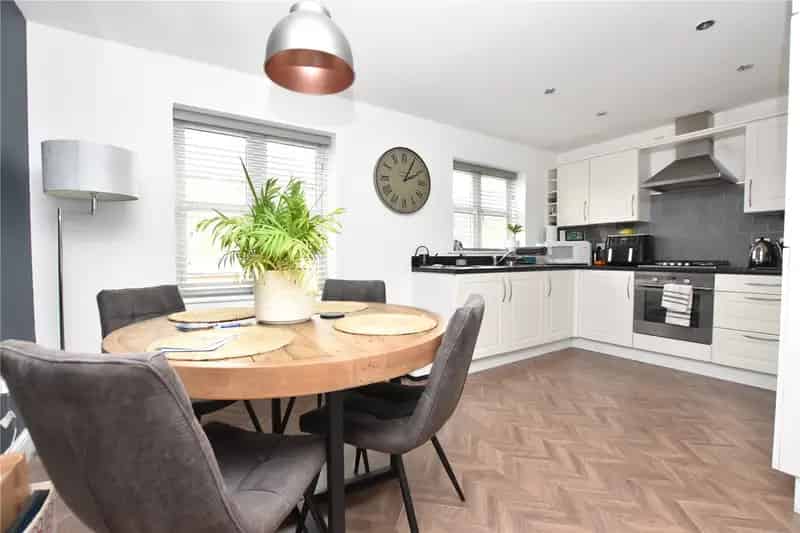 4 Bed Family Home Modern Upgrades EV Charger