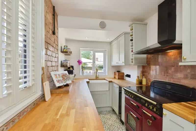 Three Bedroom Semi-Detached House Stony Stratford