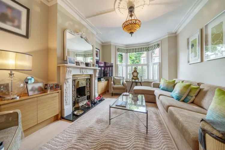 House For Sale in London, England