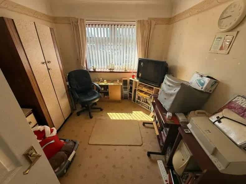 3 Bed Semi Detached House For Sale Taunton Drive