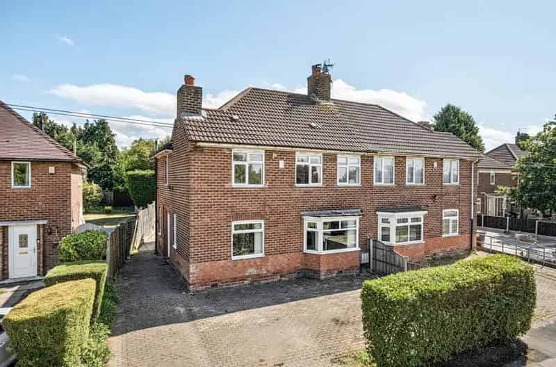 4 Bedroom Semi-Detached House for Sale