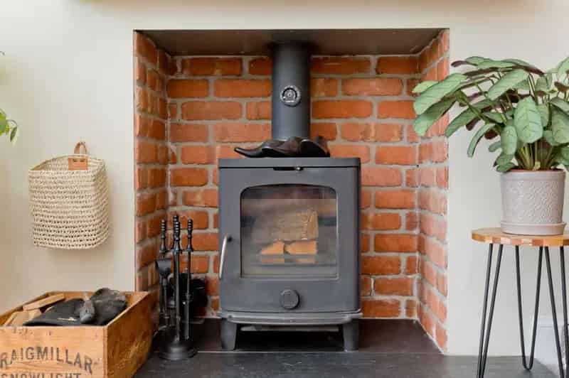 4 Bedroom Detached Bungalow For Sale