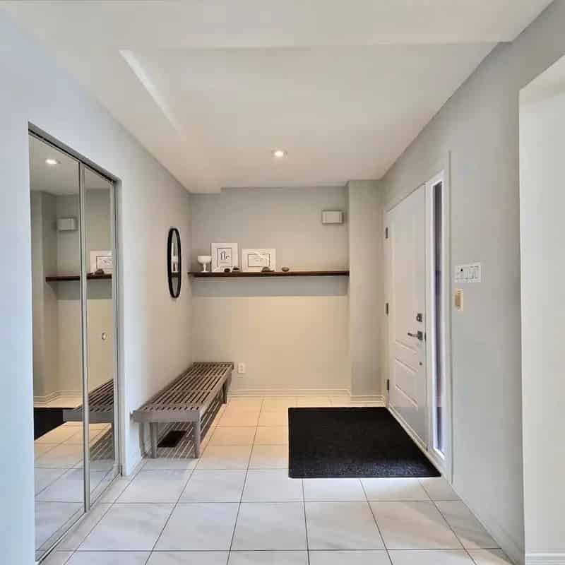 House for Sale: Light Spacious Home with Modern Kitchen and Large Garden