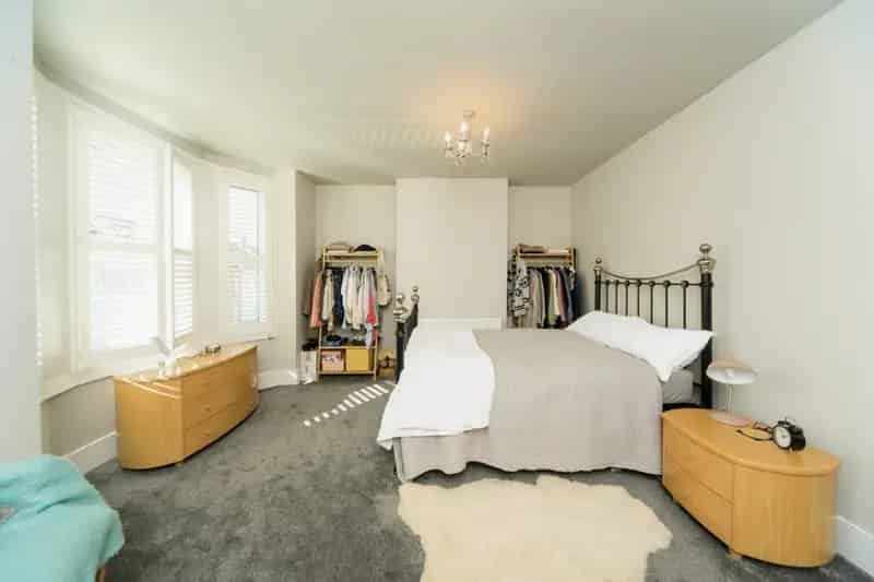 Three Bedroom Mid Terraced House Bexhill On Sea