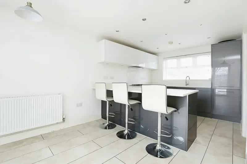 4 Bedroom Semi Detached House to Rent North Anston
