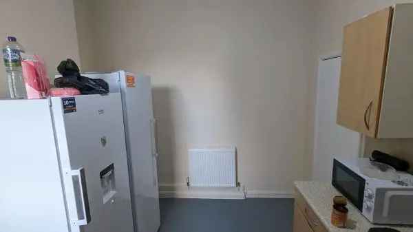 Flat For Rent in Wendover, England