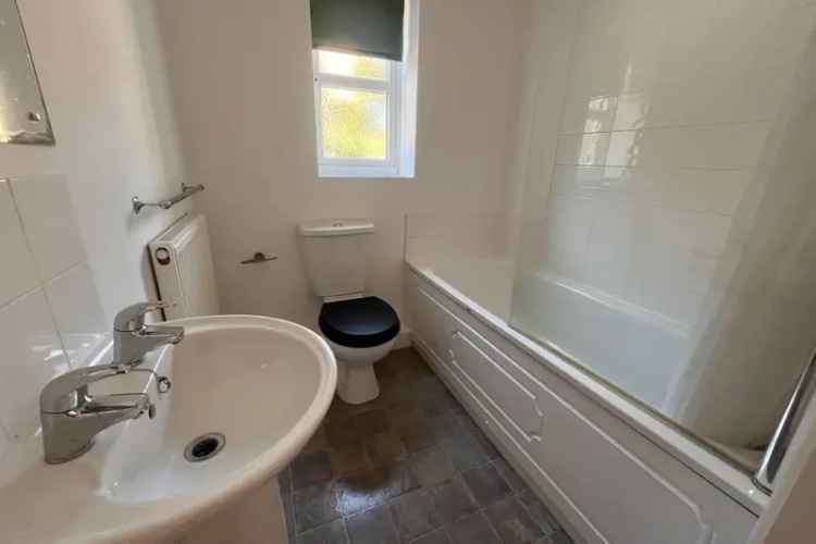 Modern 2-Bedroom Flat in March Town Center