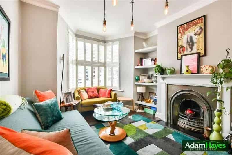 4 bed house for sale