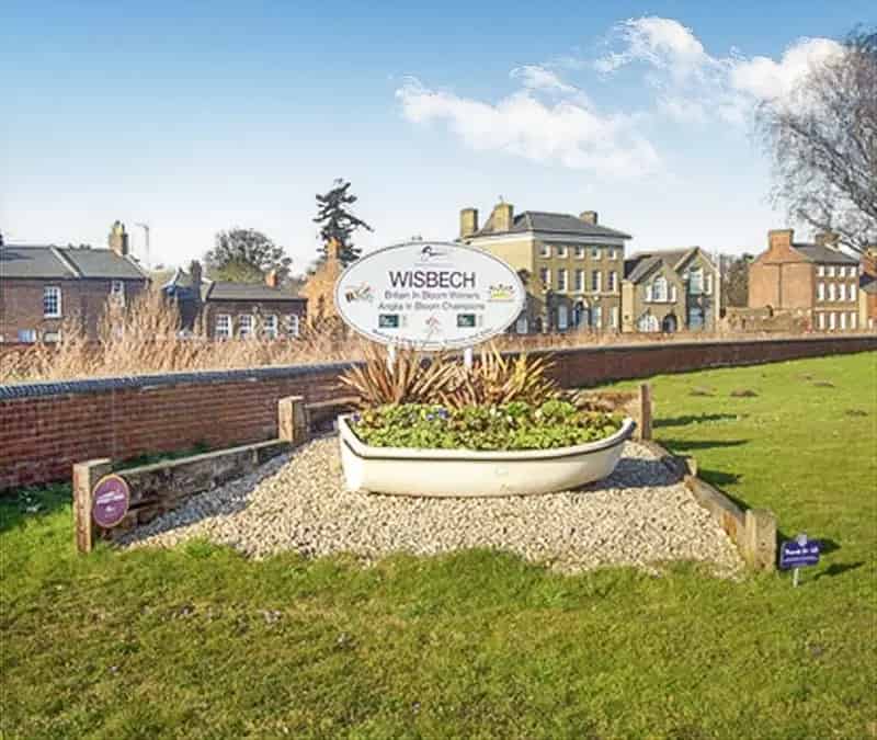 3 Bed Semi-Detached House with Off-Street Parking and Garden
