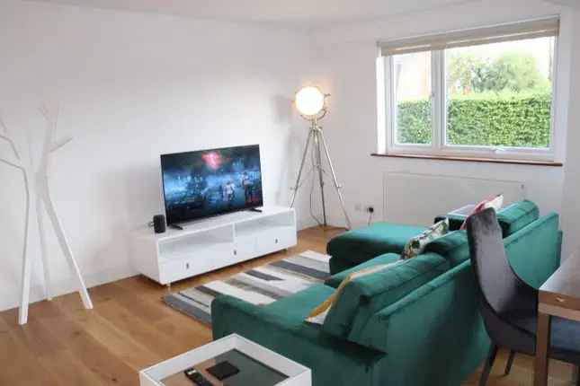 Flat to Rent Boundary Road London NW8