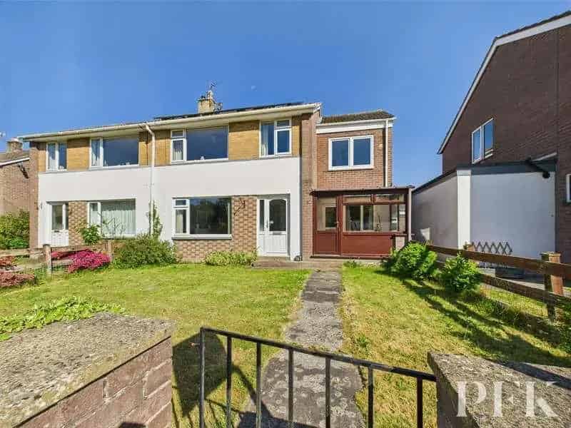 5 Bedroom Family Home for Sale