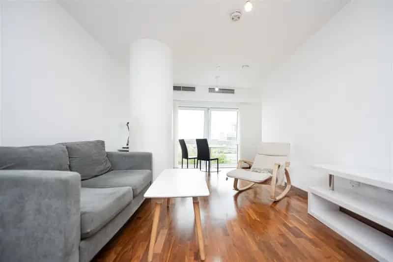 1 Bedroom Flat to Let High Street London