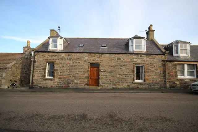 3 Bedroom Semi-Detached House for Sale in Cullen