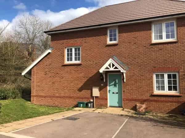Ground Floor Flat with Storage, Parking & Garden