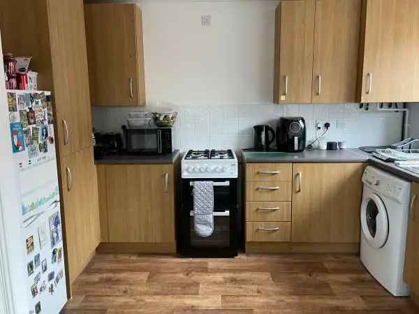 Ground Floor Flat with Storage, Parking & Garden